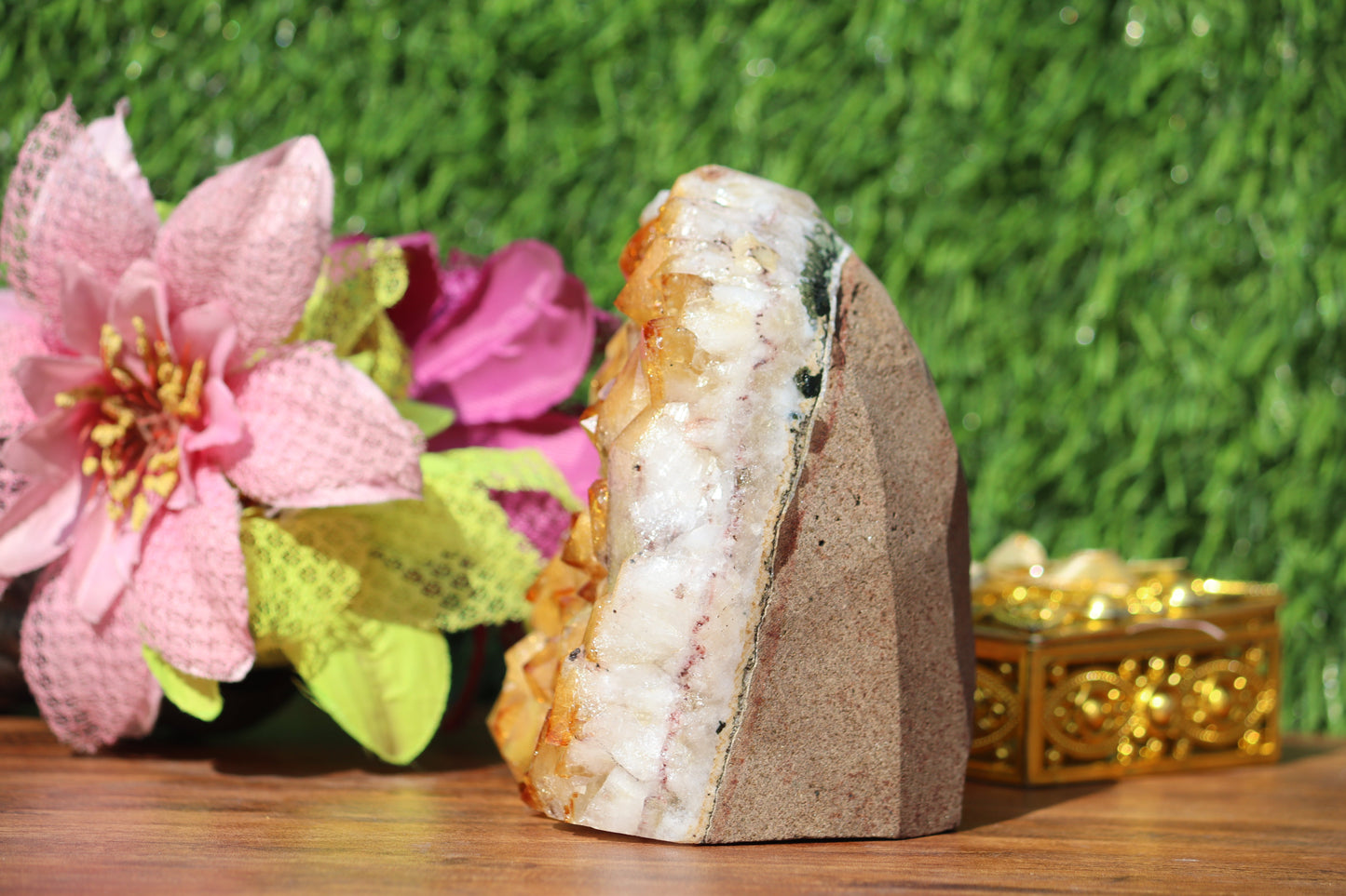Citrine Geode Cathedral Crystal Cluster - 4.1X3.5X3 Inch(2.99Lb)